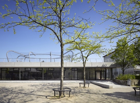Eine auszeichnung: Turnhalle plus X, scholl architekten scholl.balbach.walker, Stuttgart (DE)
