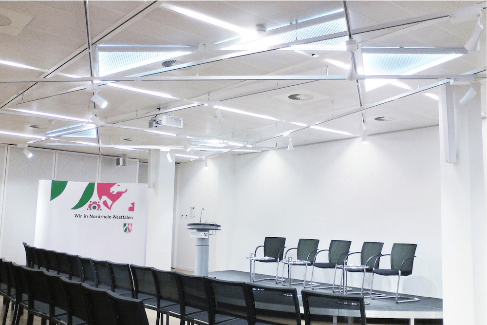 Event space white