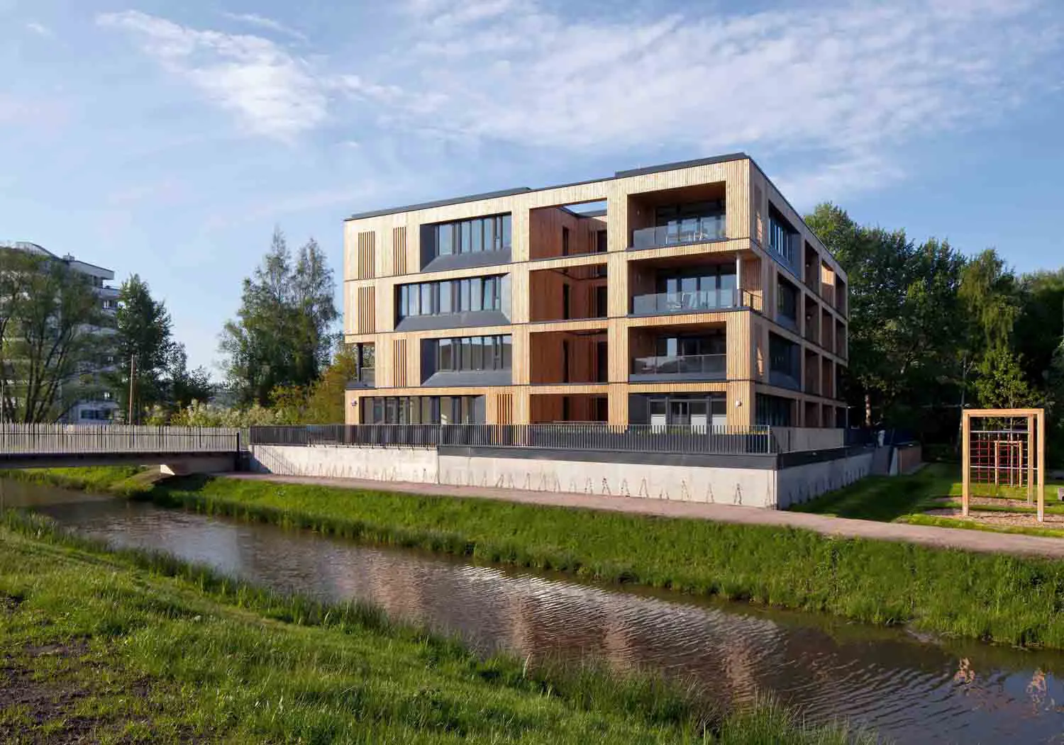 Hybrid House, Inselpark