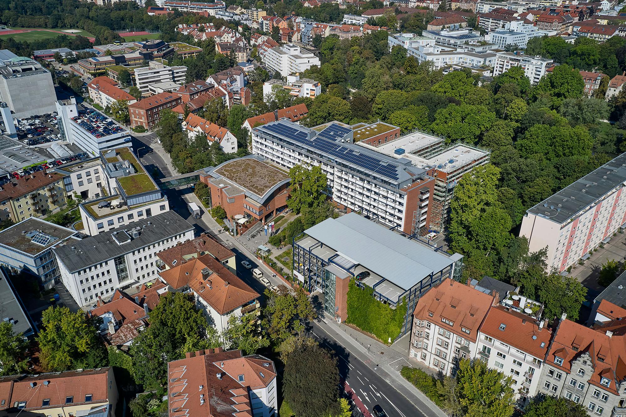 Blick auf die Kliniken Dr. Erler am westlichen Rand der Nürnberger Innenstadt