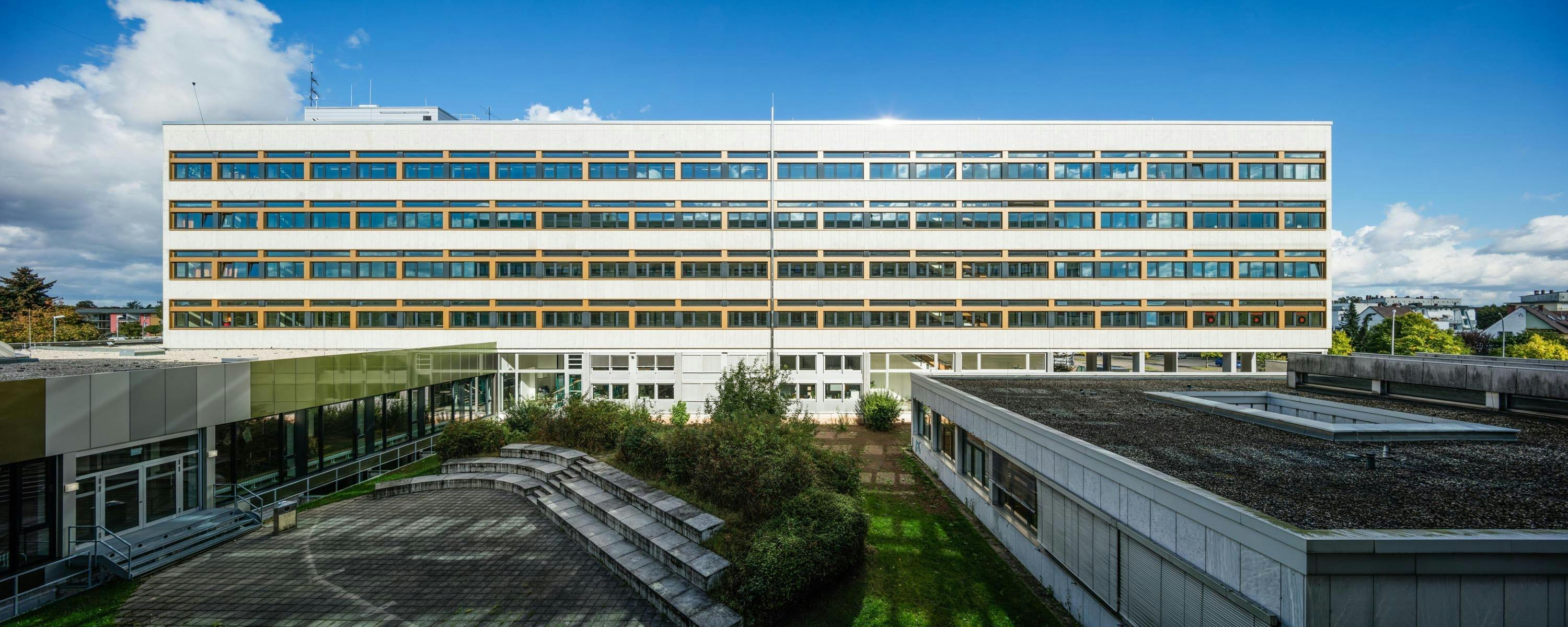 Hochschule RheinMain, Rüsselsheim