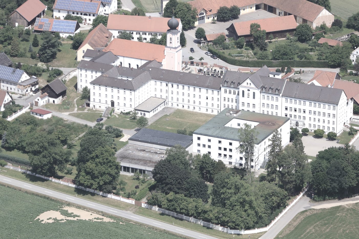 Bestand des Klosters der Salesianerinnen in Oberroning